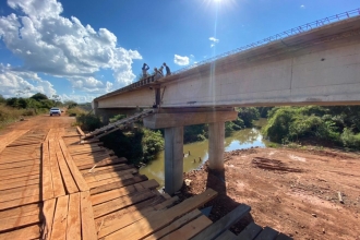 Andamento das construções de pontes na MT-246/339